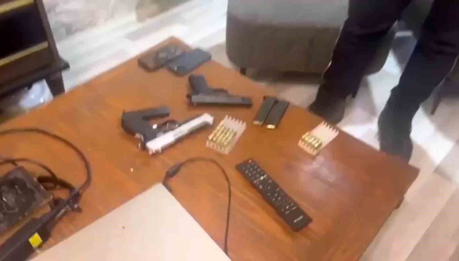 İzmir merkezli 3 ilde haraç çetesine operasyon