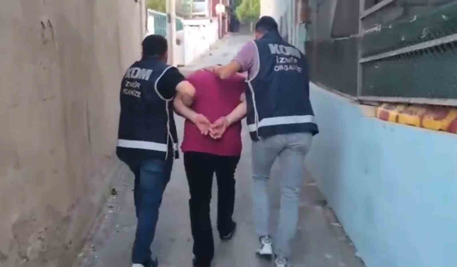 İzmir merkezli 3 ilde haraç çetesine operasyon