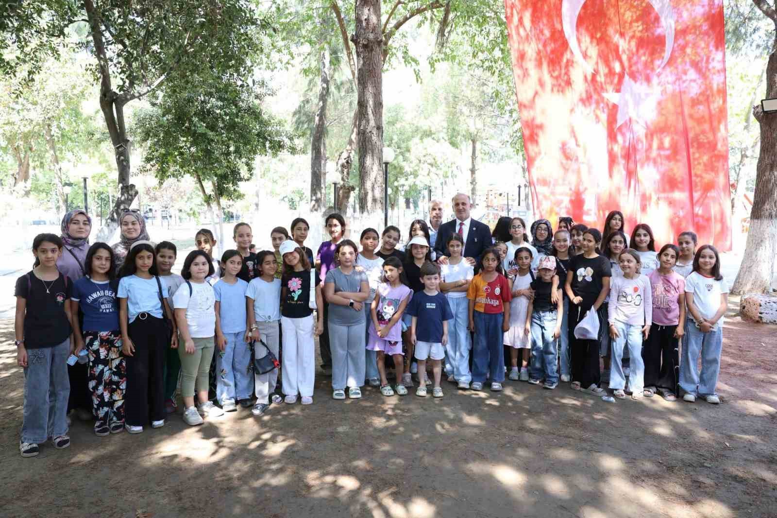 Başkan Kaya: "Çocuklarımızın eğitim hayatında yanlarında olmaya devam edeceğiz"