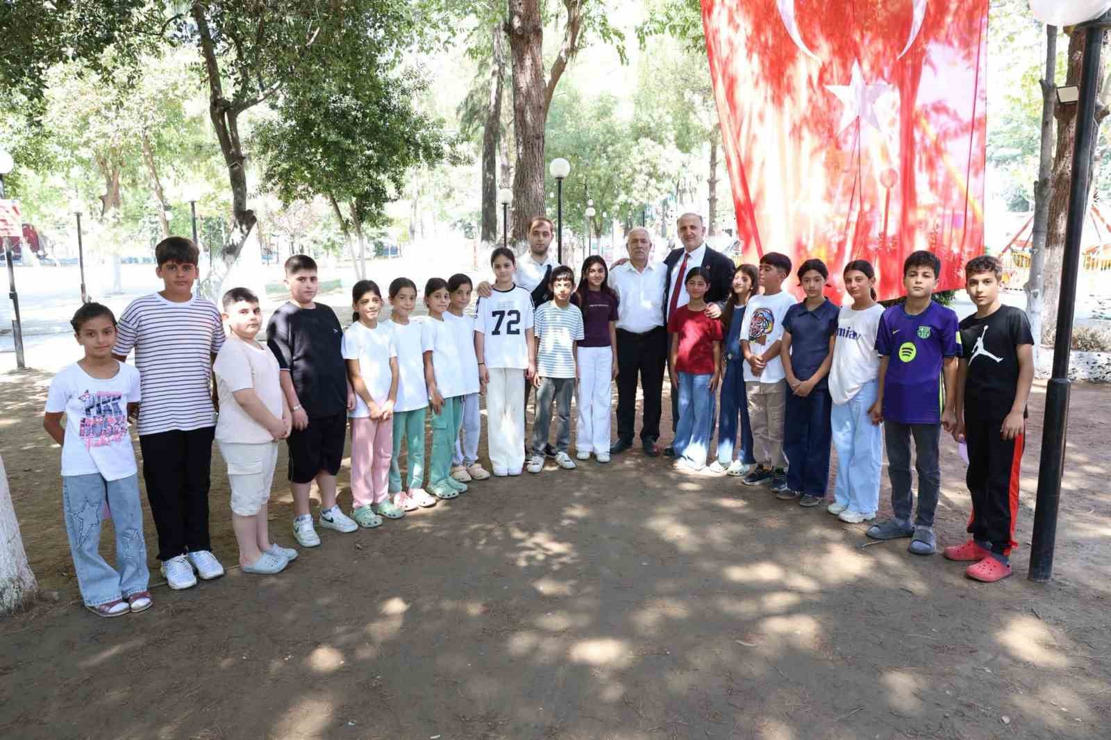 Başkan Kaya: "Çocuklarımızın eğitim hayatında yanlarında olmaya devam edeceğiz"