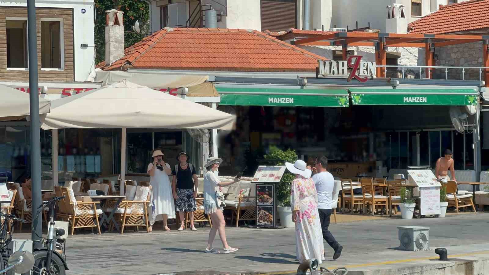 Ağustos seferlerine başladı, Marmaris’e 3 bin 700 turist getirdi