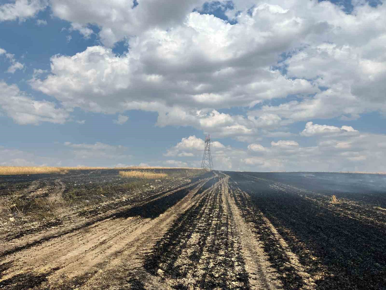 Yozgat’ta yaklaşık 10 dönüm ekili arazi yandı