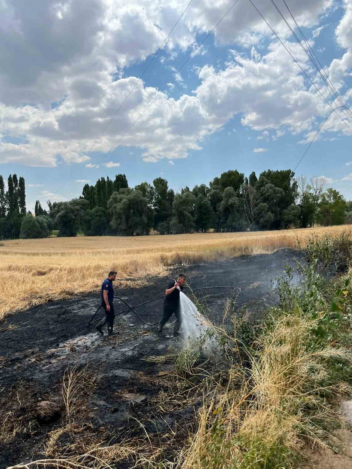 Yozgat’ta yaklaşık 10 dönüm ekili arazi yandı