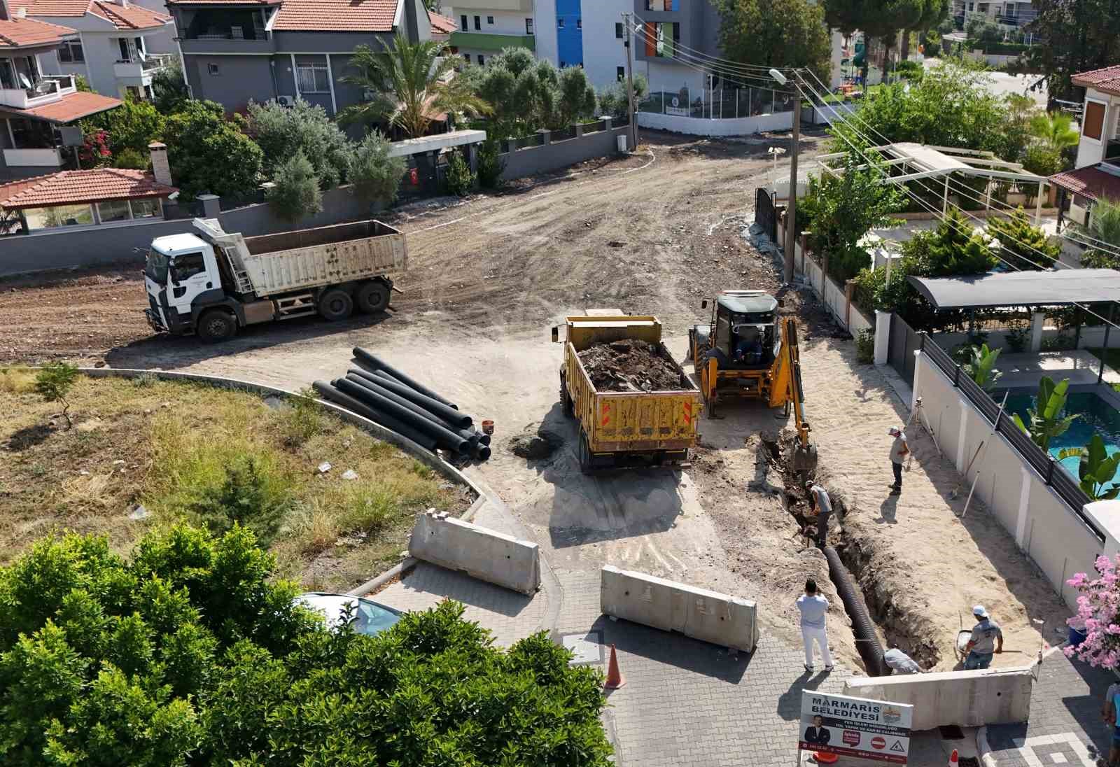 Marmaris’te yollar baştan sona yenileniyor