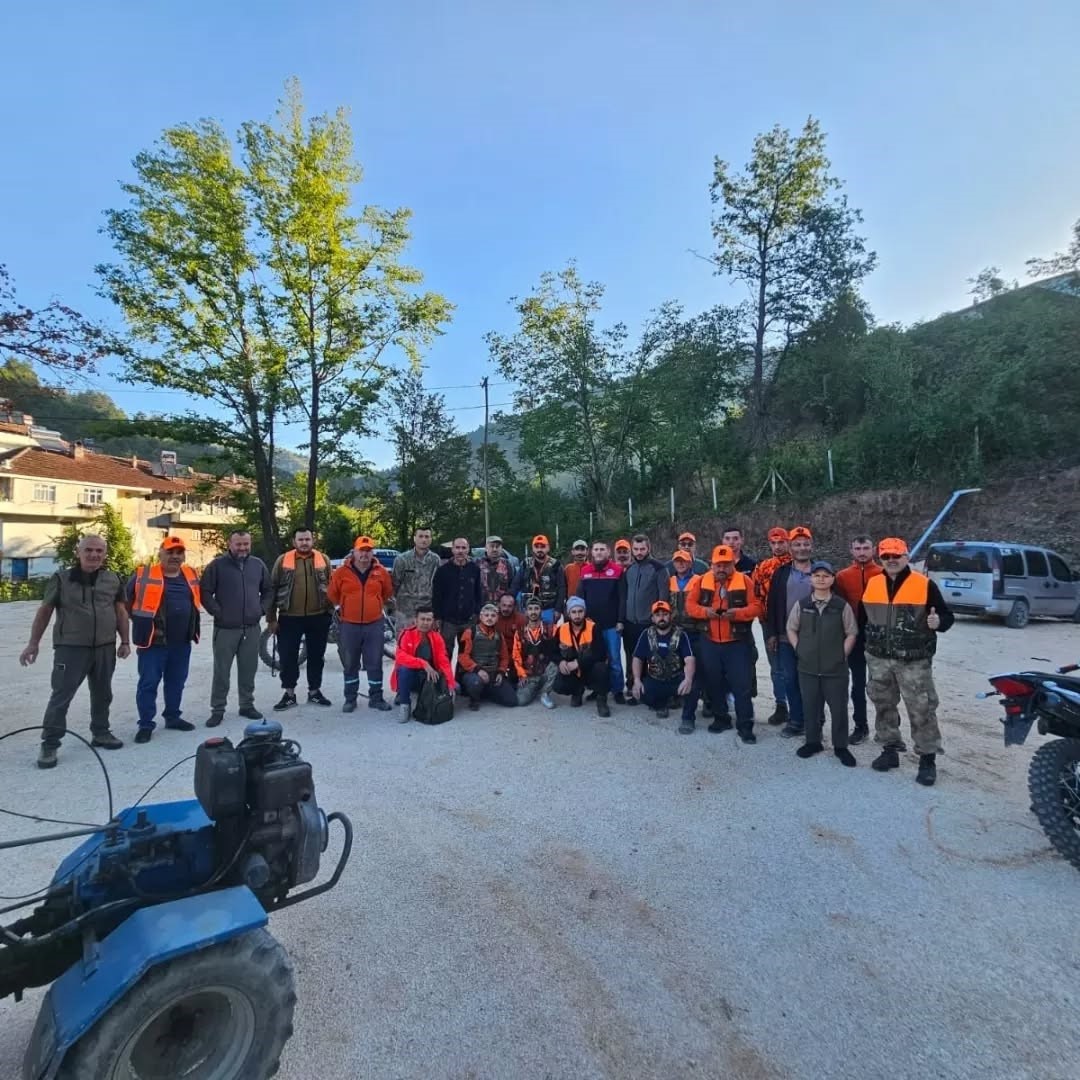 Yığılca’da yaban domuzu sürek avı düzenlendi