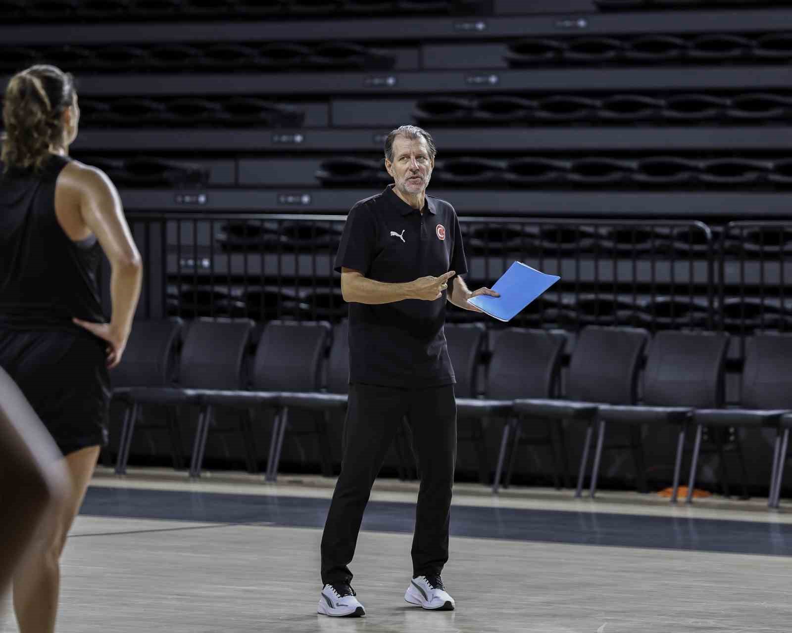 A Milli Kadın Basketbol Takımı, FIBA 2026 Kadınlar Basketbol Dünya Kupası hazırlıklarına başladı