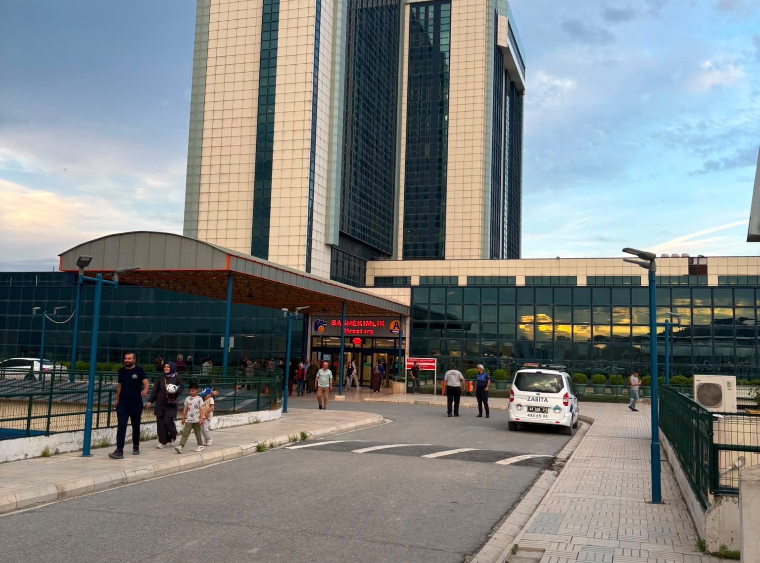 Malatya’da hastane çevresinde dilencilere zabıta operasyonu: 3 kişi yakalandı