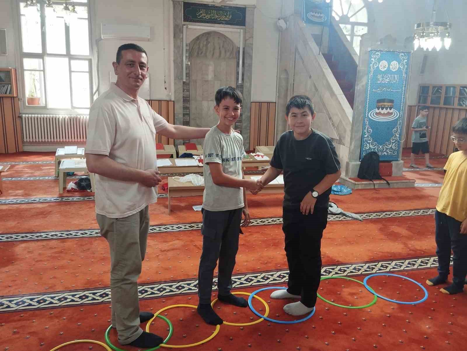 Şuhut’ta Yaz Kur’an Kursu öğrencilerine "Dijital Köprüler" etkinliği