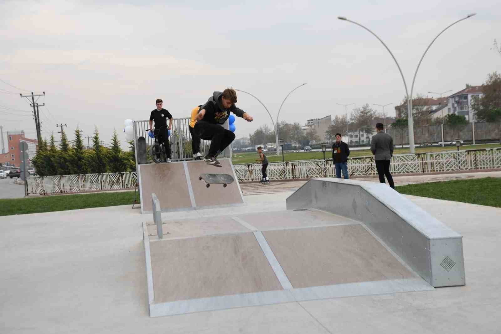 İnegöllü gençlere yeni kaykay park