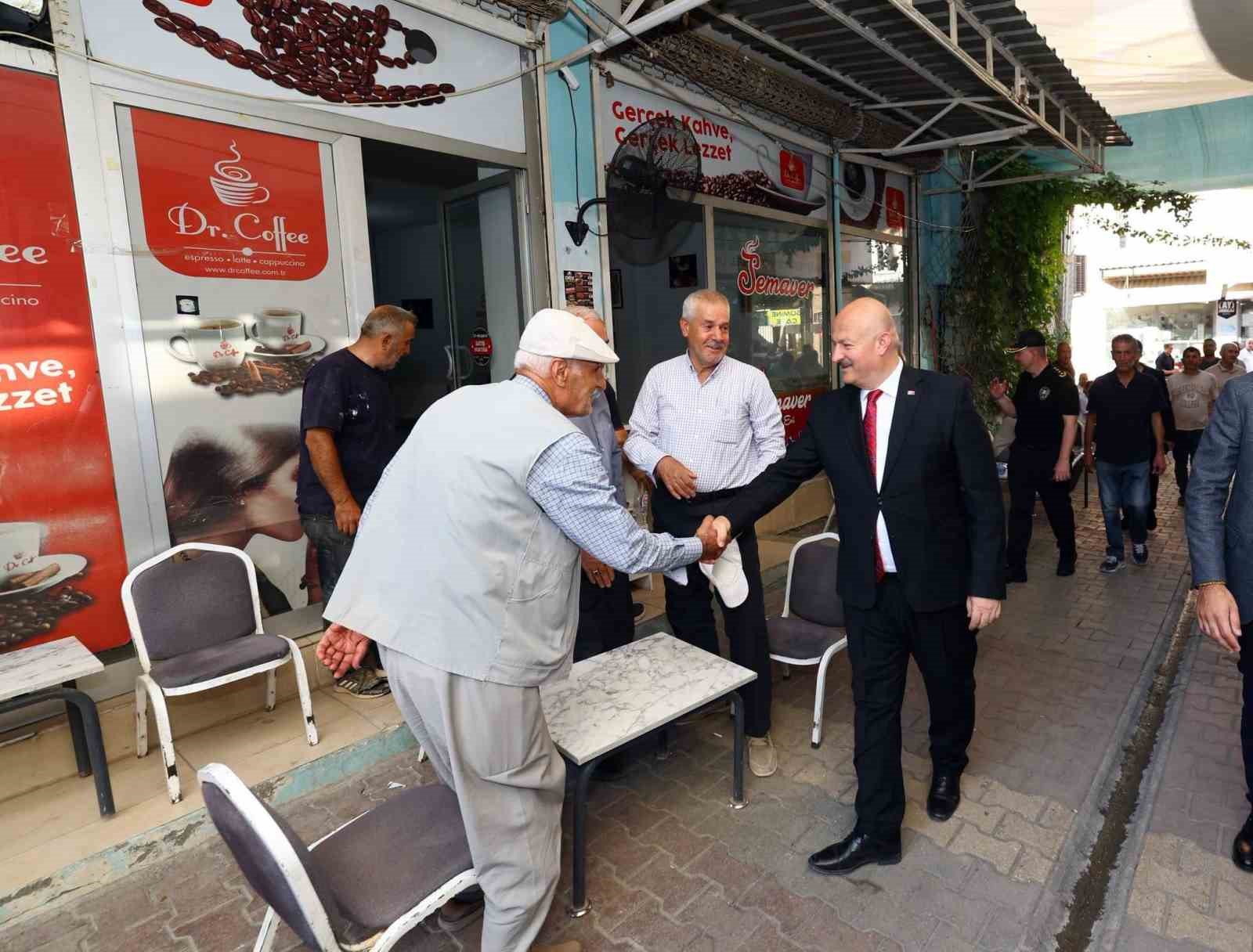 Vali Küçük, esnaflarla bir araya geldi