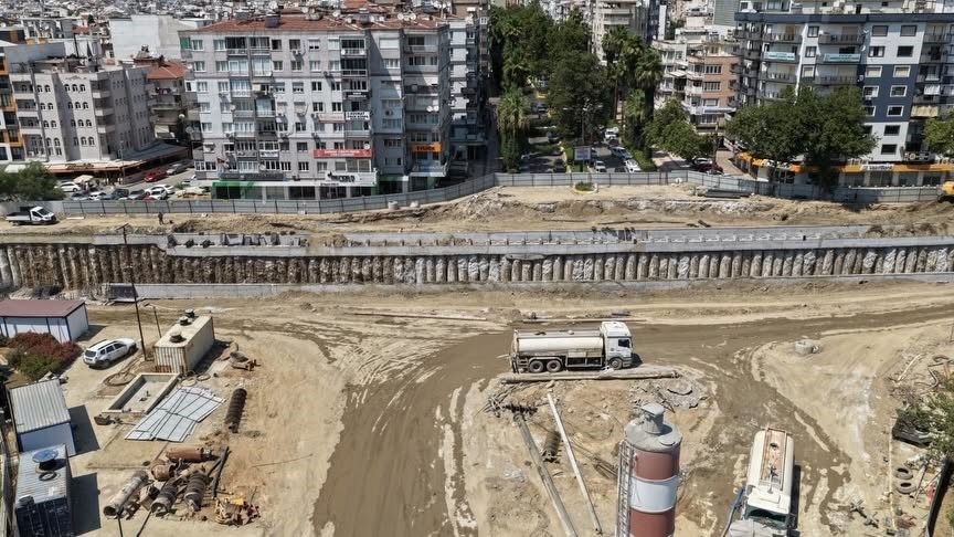 Aydın’da Yeni Dörtyol Köprülü Kavşağı’nda çalışmalar hız kesmiyor