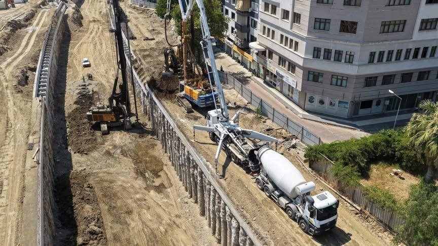 Aydın’da Yeni Dörtyol Köprülü Kavşağı’nda çalışmalar hız kesmiyor