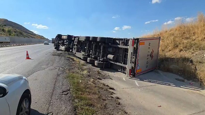 Ankara’da iki farklı tır kazası