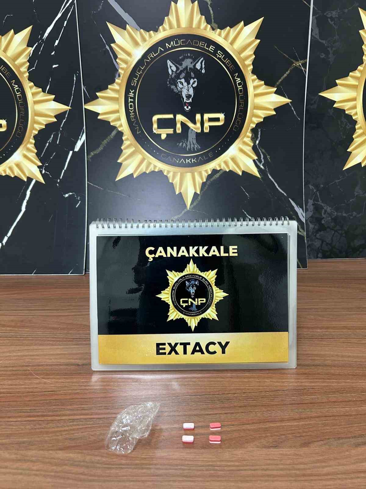 Çanakkale’de çeşitli suçlardan aranan 9 şüpheli tutuklandı