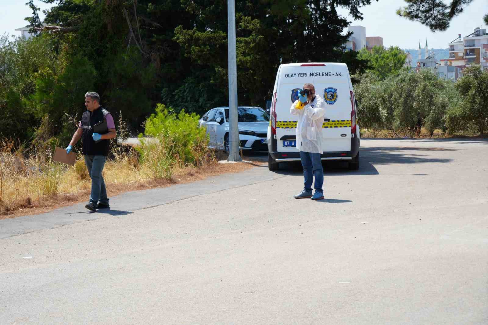 Antalya’da 25 yaşındaki genç ağaçlık alanda elleri arkadan bağlı halde ölü bulundu
