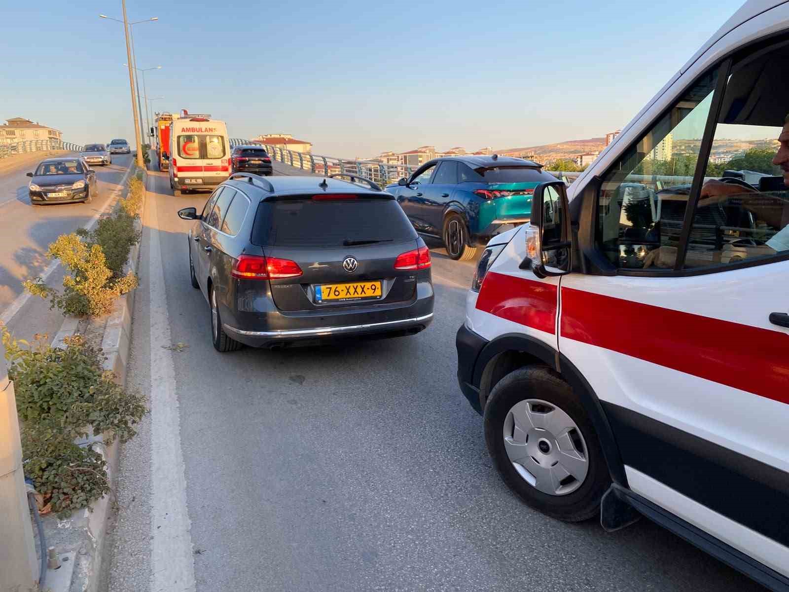 Elazığ’da zincirleme trafik kazası: 3 yaralı