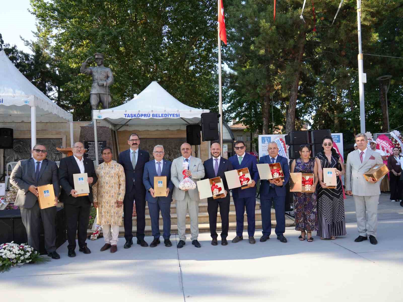 "36. Uluslararası Taşköprü Kültür ve Sarımsak Festivali" başladı