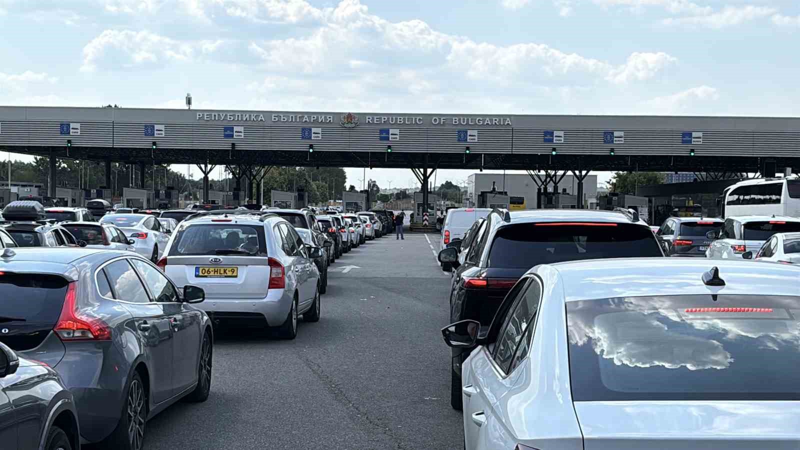 Gurbetçilerin hüzünlü dönüş yolculuğu başladı