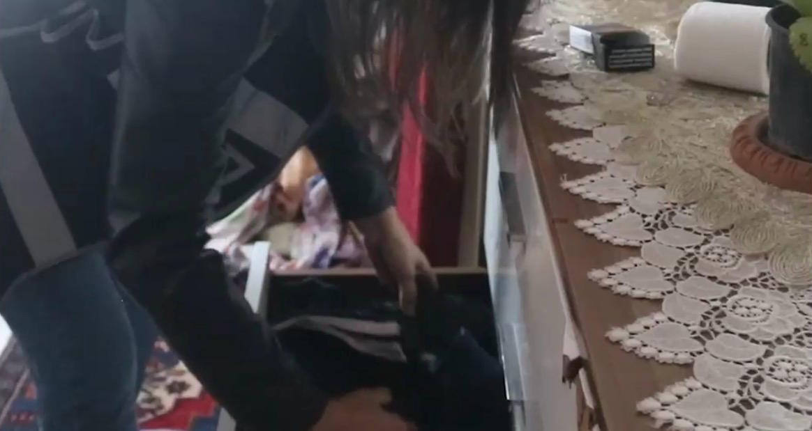 Kayseri’de 5 evden 1 milyon 900 bin TL’lik ziynet ve para çalan şahıslar yakalandı