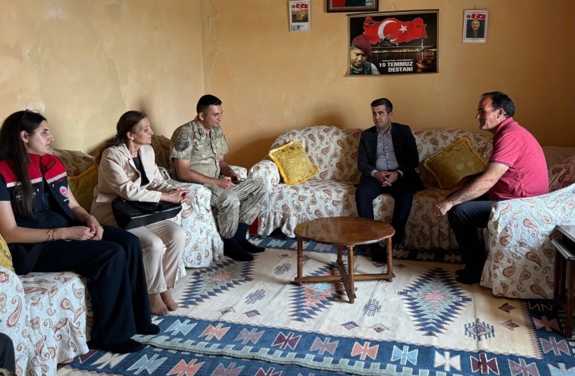 Susuz Kaymakamı Furkan Öztürk’ten köy ziyaretleri: Vatandaşların talep ve önerileri yerinde dinlendi