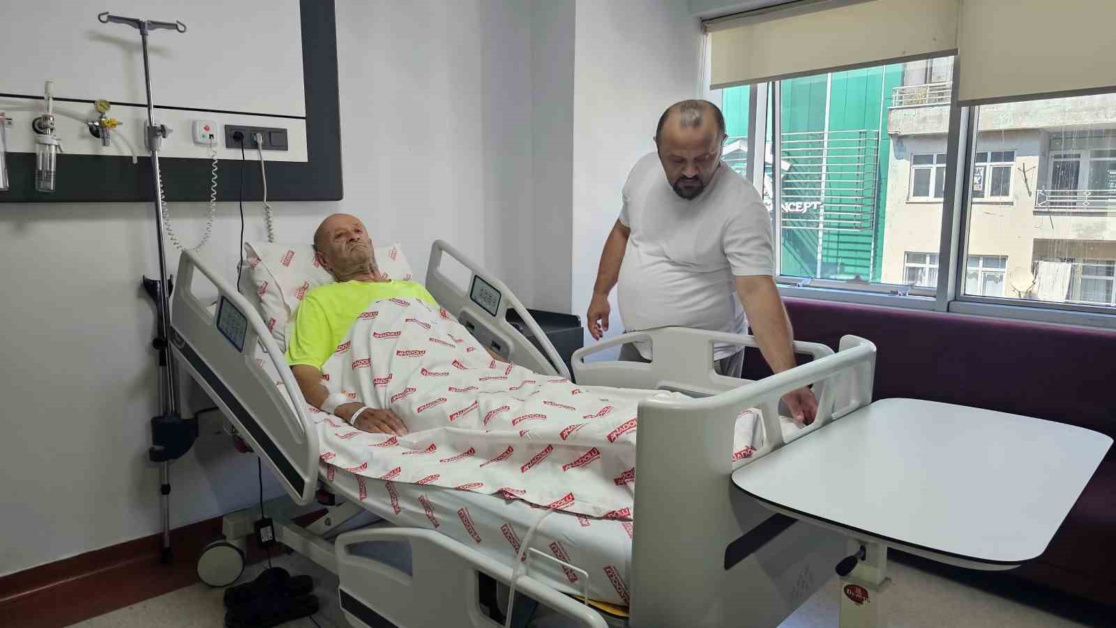 Ayağı kesilmek üzere olan emekli madenci, çözünebilir deri ile sağlığına kavuştu