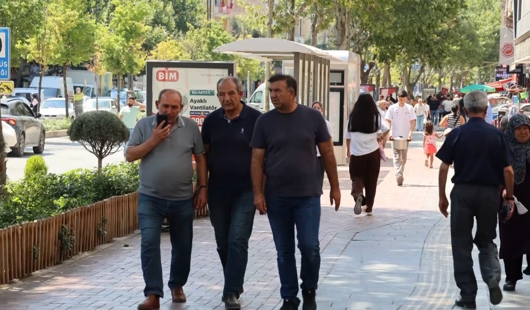 Kırşehir’de gurbetçi hareketliliği esnafa can suyu oldu