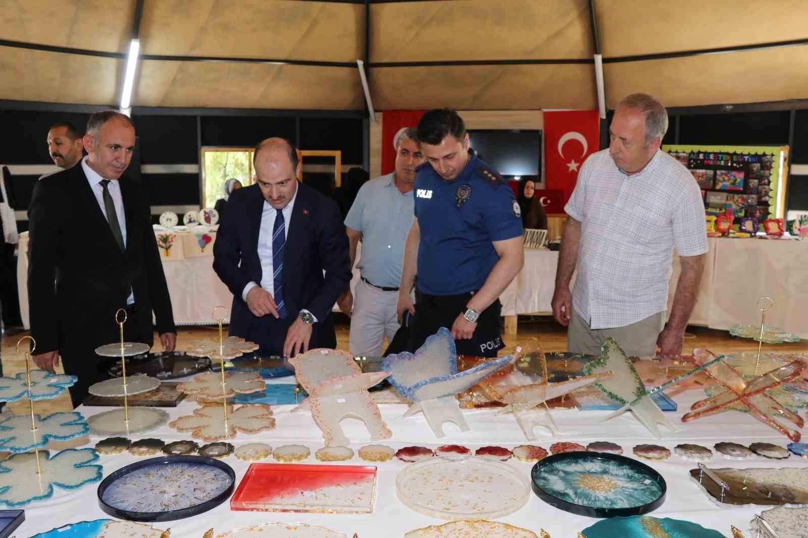 Yıl sonu emekleri görücüye çıktı