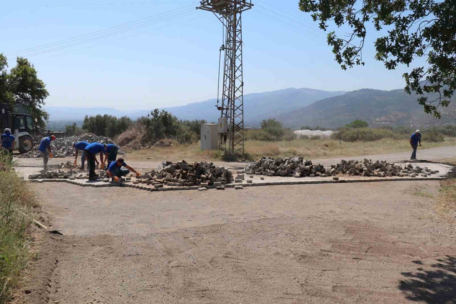 Bozdoğan Belediyesi Eymir Mahallesi’nde parke taşı döşeme çalışması tamamlandı