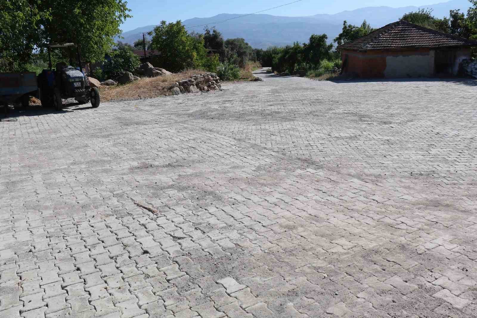 Bozdoğan Belediyesi Eymir Mahallesi’nde parke taşı döşeme çalışması tamamlandı