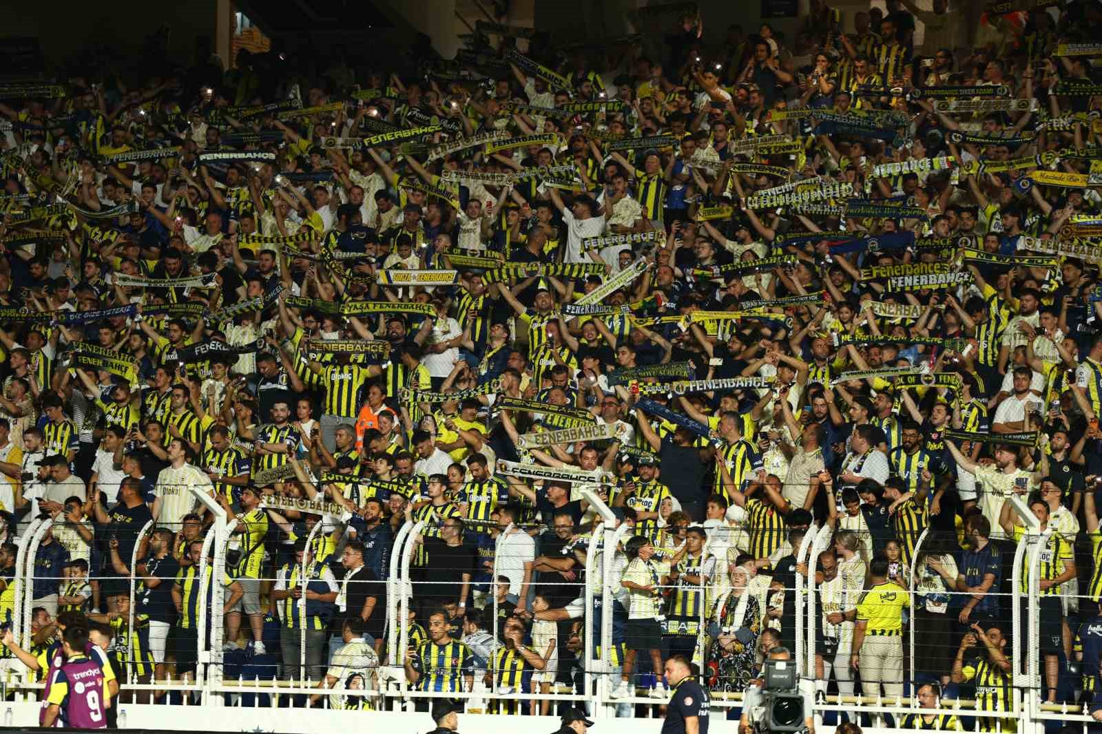 UEFA Şampiyonlar Ligi: Fenerbahçe: 1 - Sturm Graz: 0 (Maç devam ediyor)