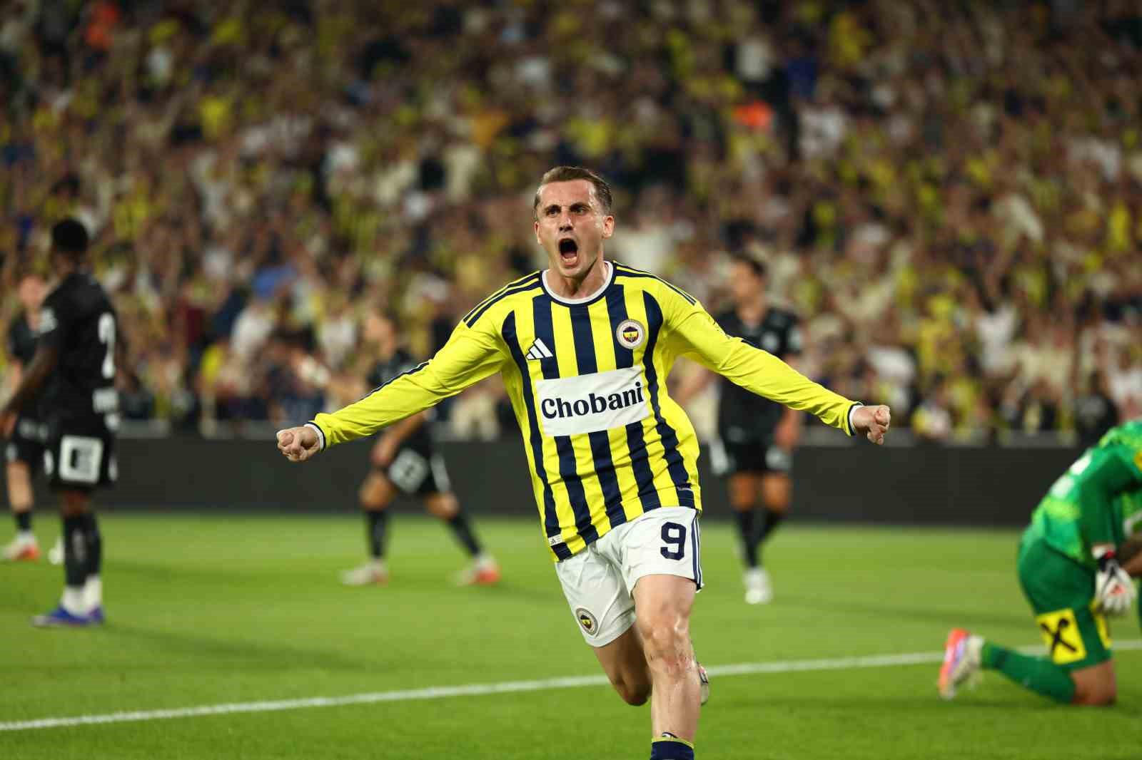 UEFA Şampiyonlar Ligi: Fenerbahçe: 1 - Sturm Graz: 0 (Maç devam ediyor)