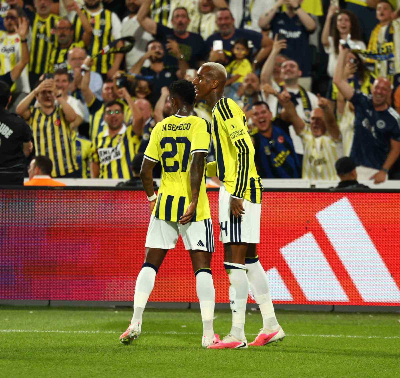 UEFA Şampiyonlar Ligi: Fenerbahçe: 1 - Sturm Graz: 0 (Maç devam ediyor)