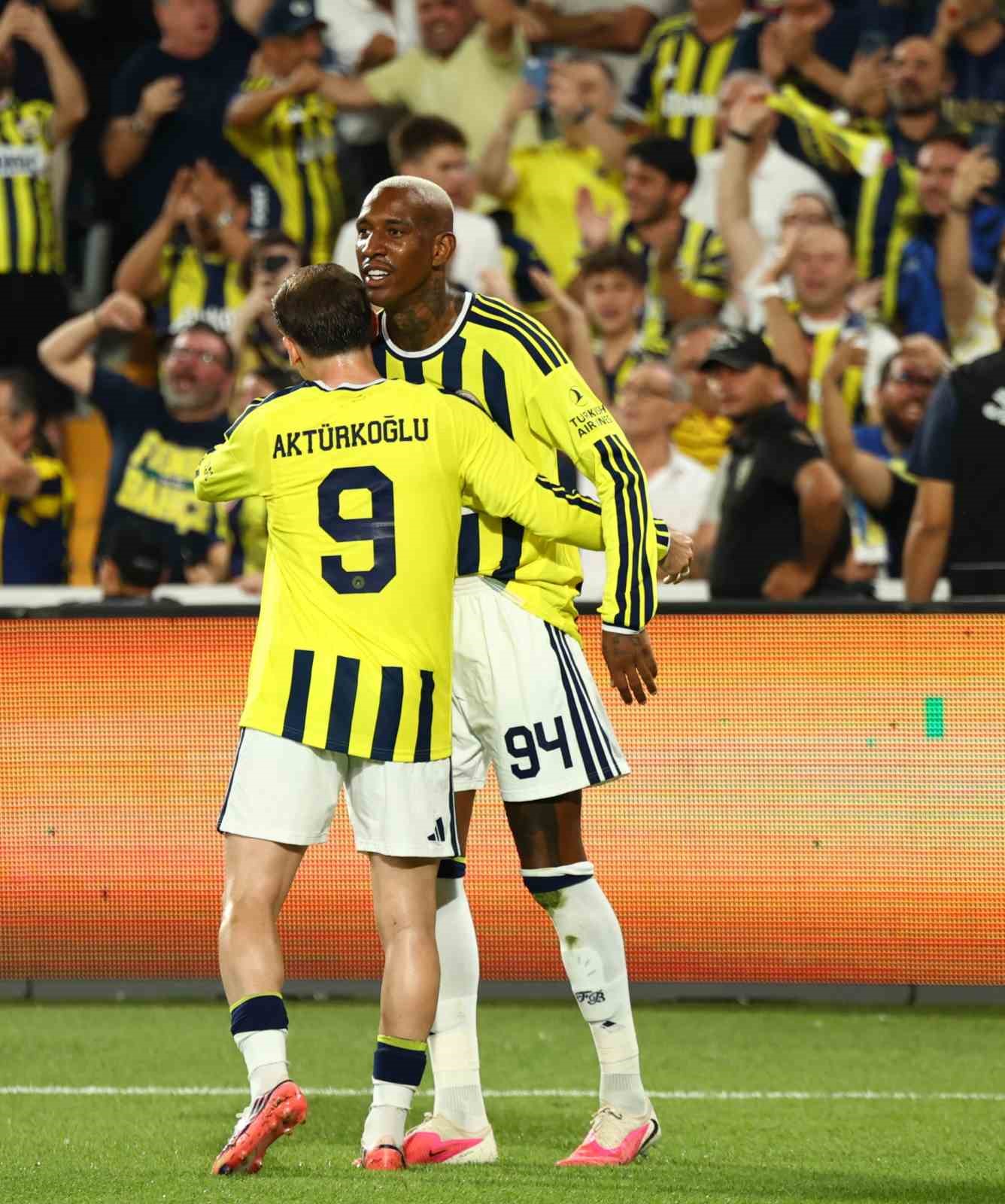 UEFA Şampiyonlar Ligi: Fenerbahçe: 1 - Sturm Graz: 0 (Maç devam ediyor)