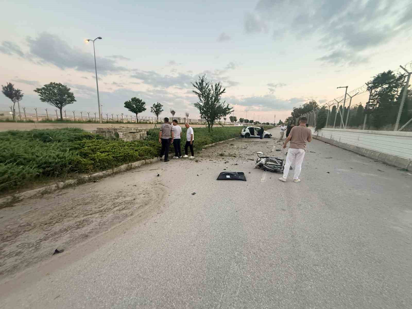 Ankara’da kontrolden çıkan otomobil takla attı: 2 yaralı