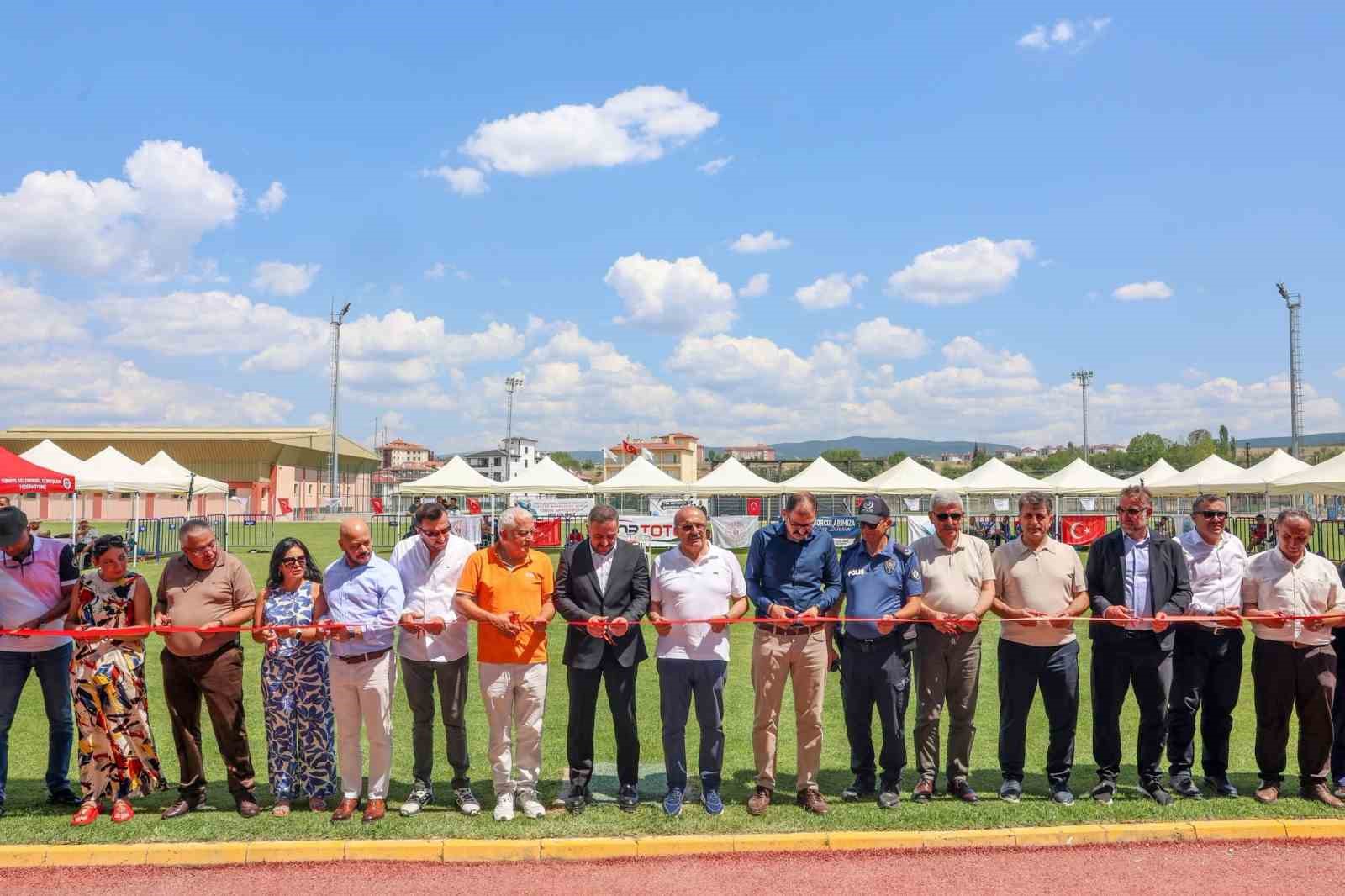 Taşköprü’de başpehlivan ve karakucak güreşleri nefes kesti