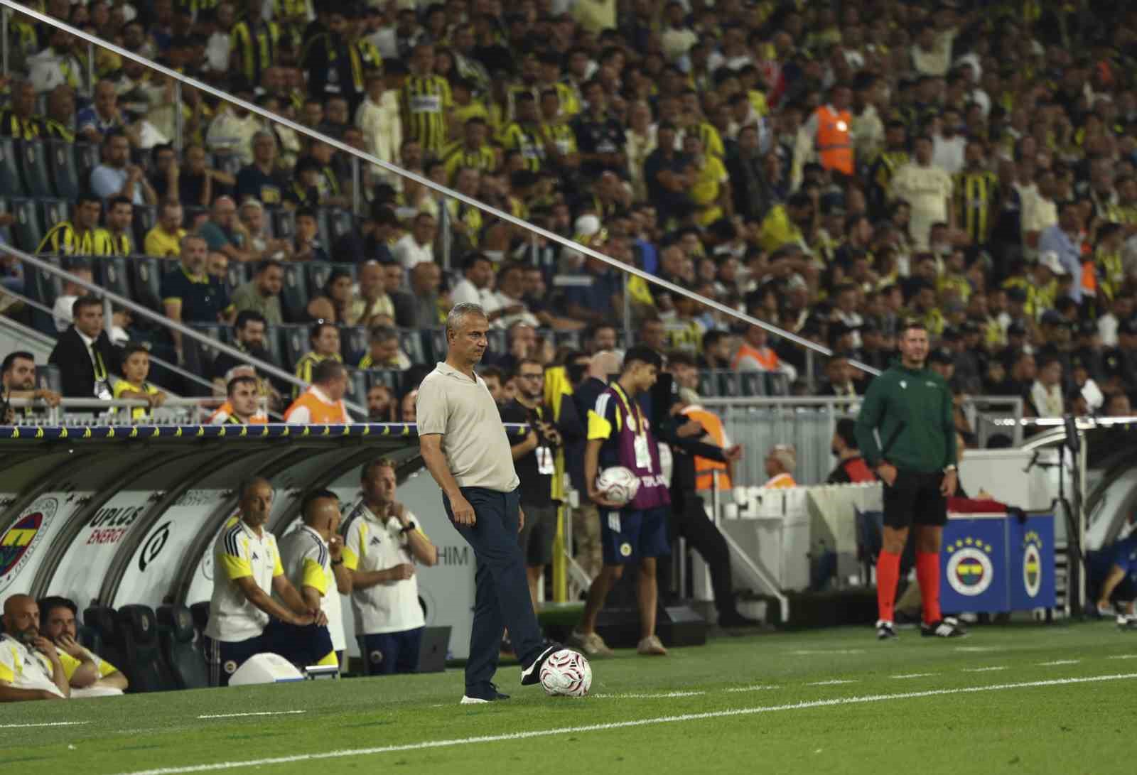 UEFA Şampiyonlar Ligi: Fenerbahçe: 2 - Sturm Graz: 0 (İlk yarı)