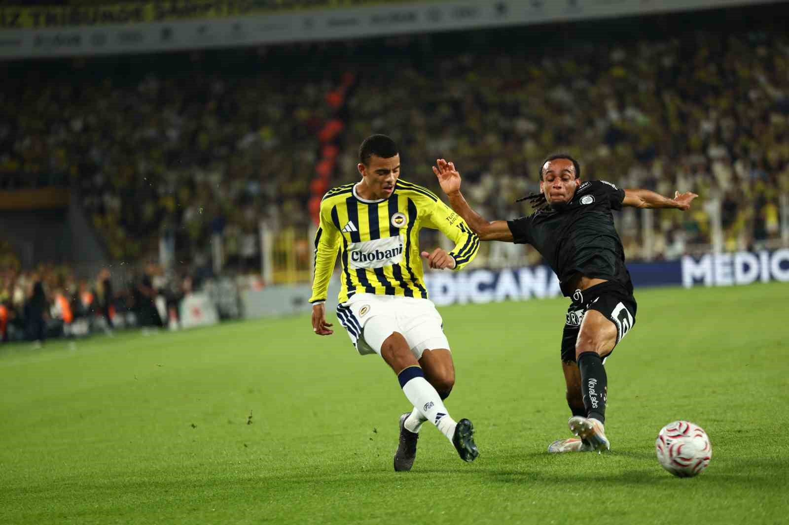 UEFA Şampiyonlar Ligi: Fenerbahçe: 2 - Sturm Graz: 0 (İlk yarı)