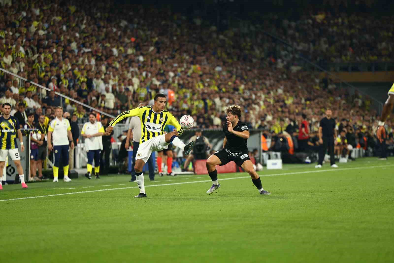 UEFA Şampiyonlar Ligi: Fenerbahçe: 2 - Sturm Graz: 0 (İlk yarı)
