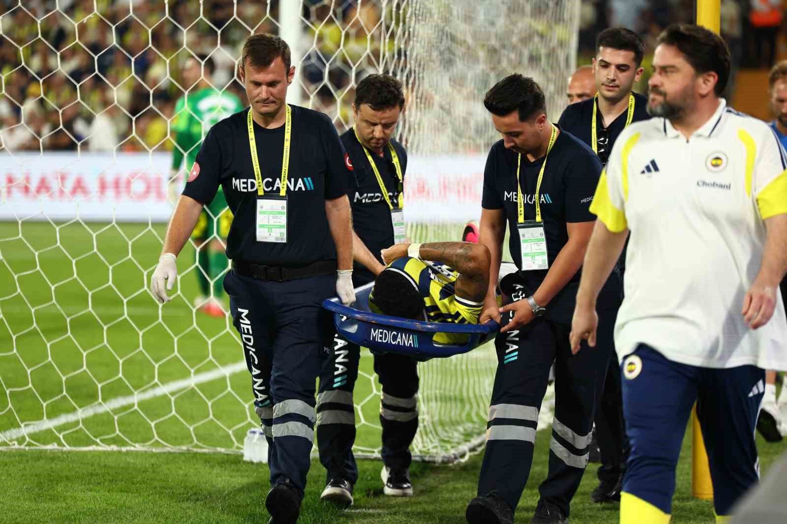 UEFA Şampiyonlar Ligi: Fenerbahçe: 2 - Sturm Graz: 0 (İlk yarı)
