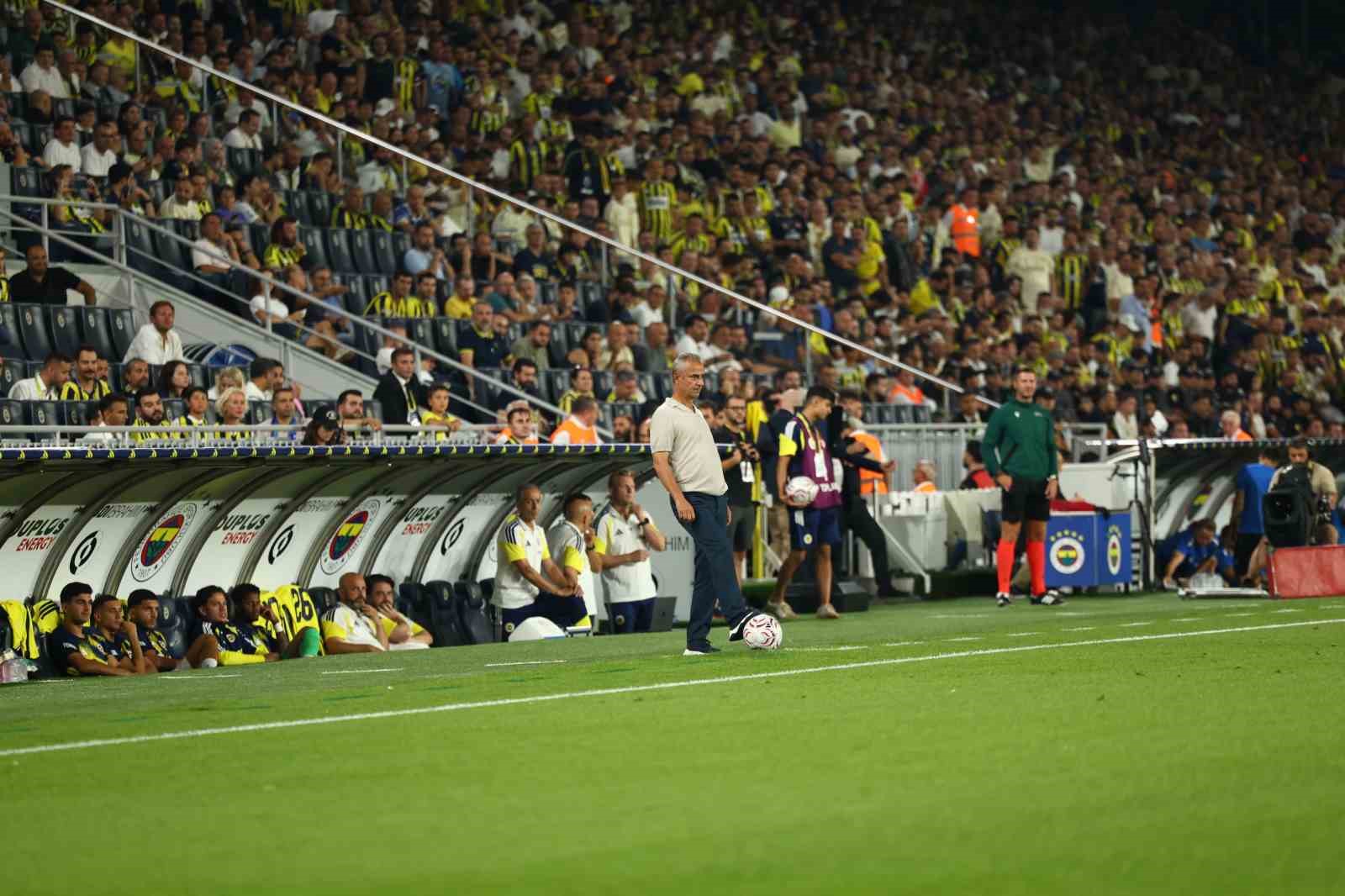 UEFA Şampiyonlar Ligi: Fenerbahçe: 2 - Sturm Graz: 0 (İlk yarı)