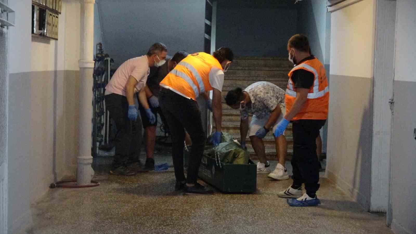 Hayatını kaybettiği gazetelerini almayınca anlaşıldı