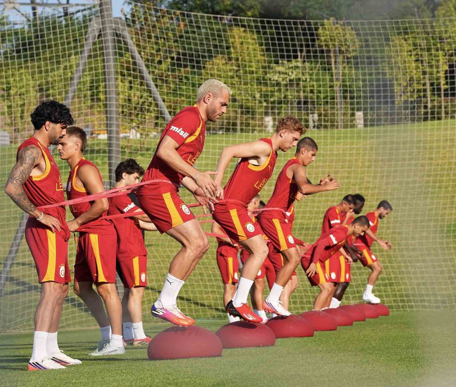 Galatasaray, yeni sezon hazırlıklarını sürdürdü