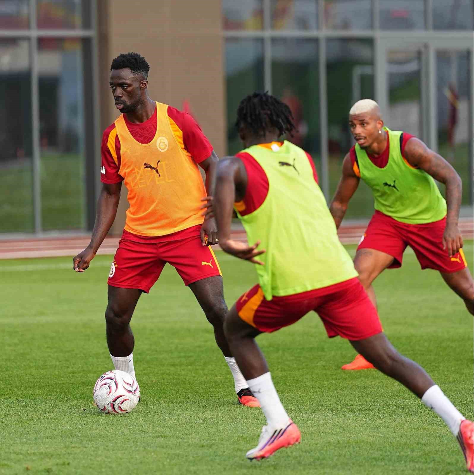 Galatasaray, yeni sezon hazırlıklarını sürdürdü