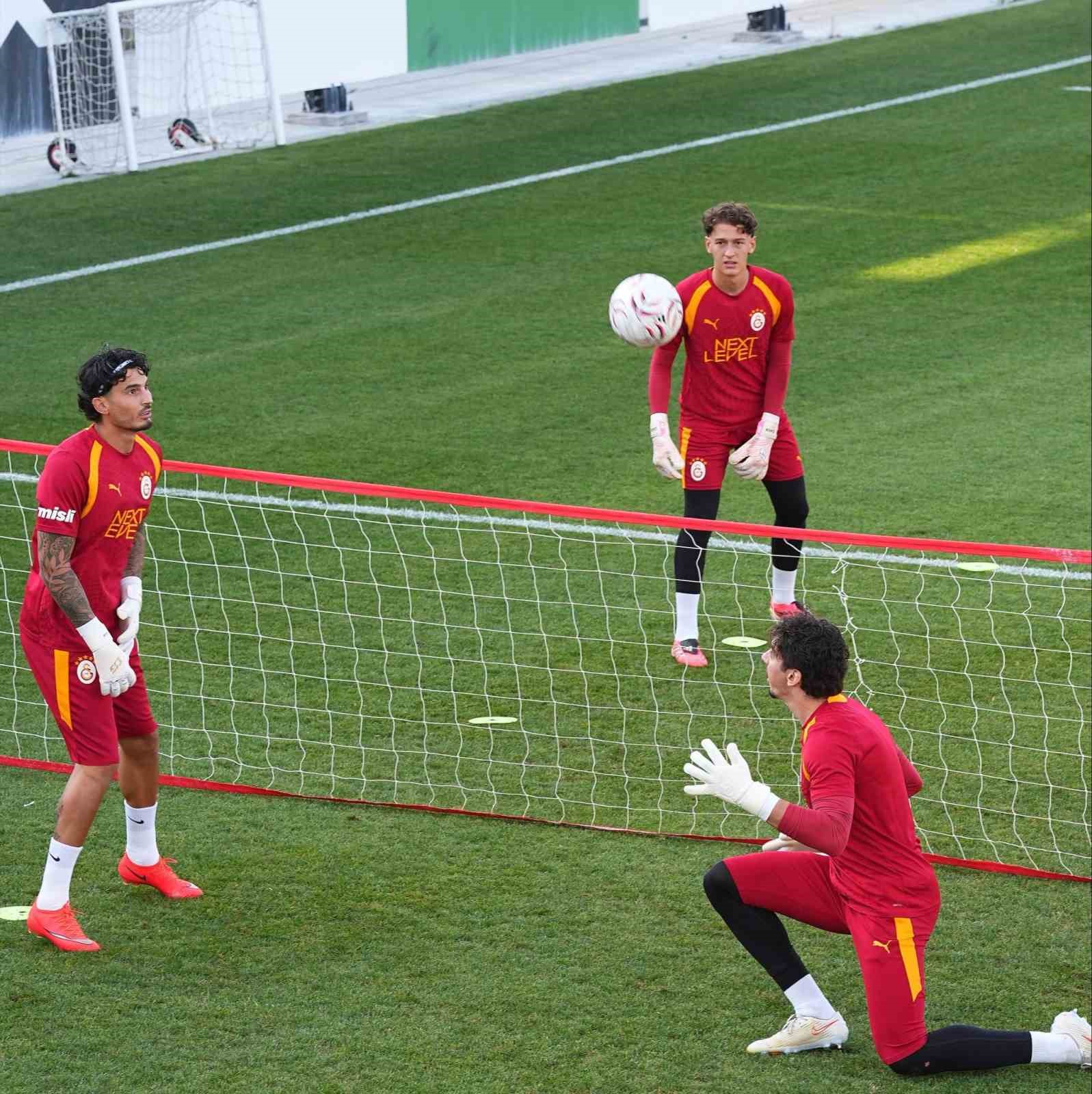 Galatasaray, yeni sezon hazırlıklarını sürdürdü
