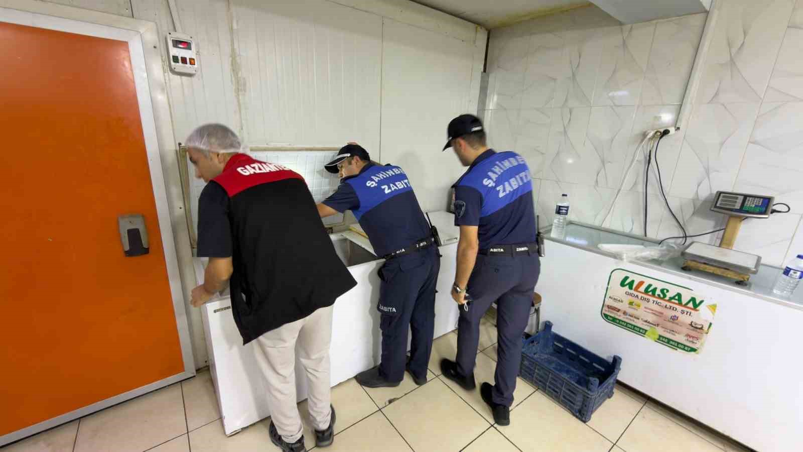 Şahinbey Belediyesi tarafından yapılan denetimlerde 703 kilogram bozuk et ele geçirildi