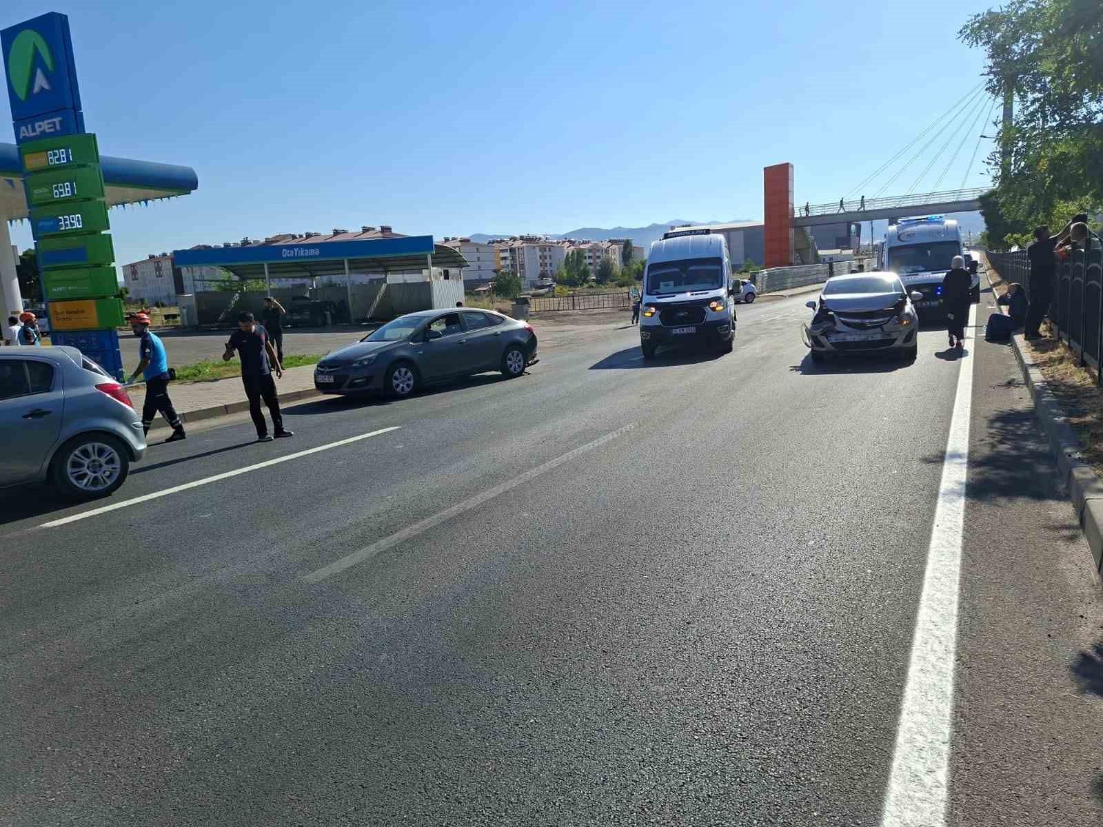 Bingöl’de zincirleme kaza: 5 yaralı