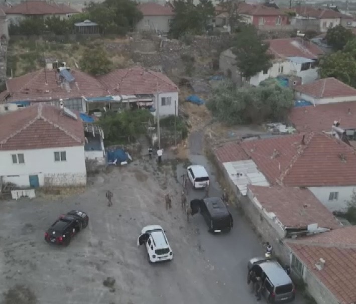 Zehir tacirlerine AKSUNGUR İHA darbesi