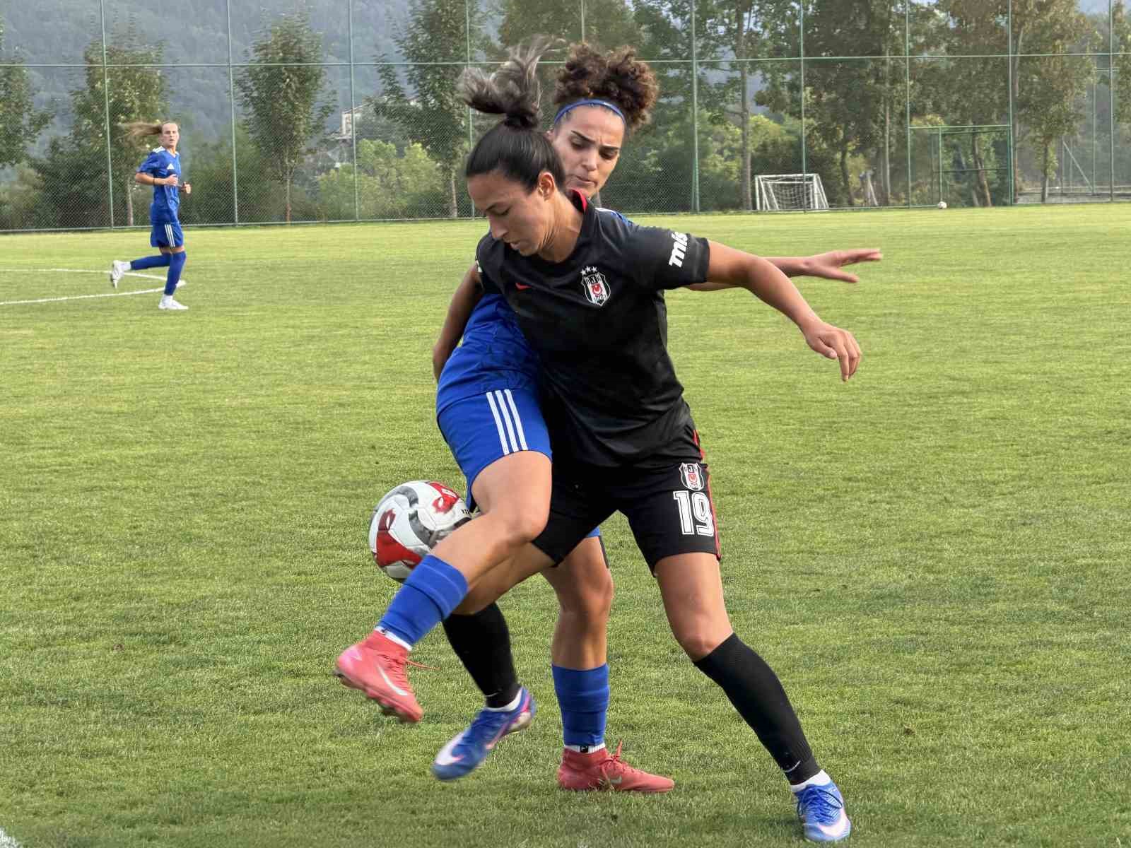 Hazırlık maçı: Beşiktaş Kadın Futbol Takımı: 3 - FOMGET: 1