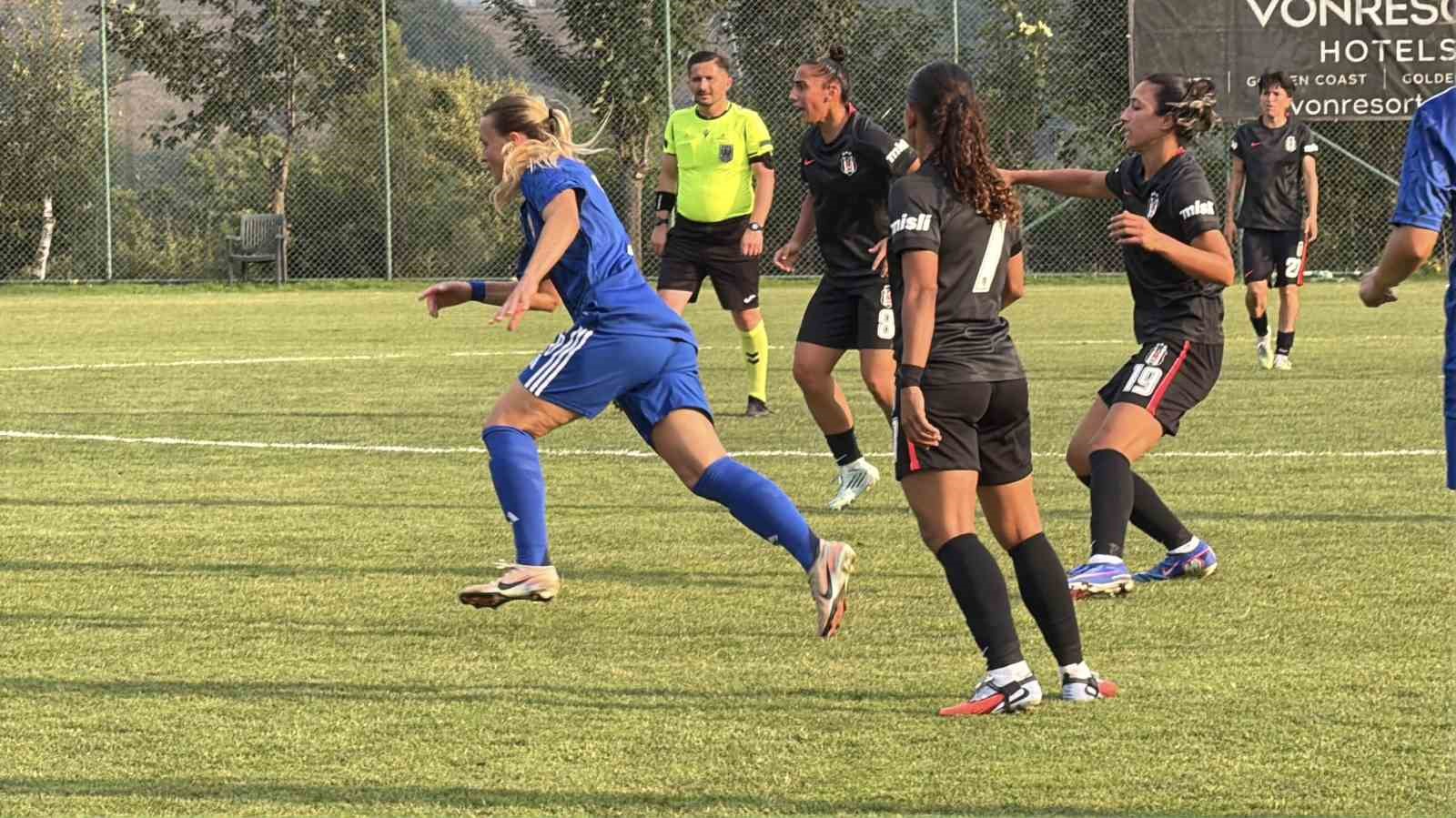 Hazırlık maçı: Beşiktaş Kadın Futbol Takımı: 3 - FOMGET: 1