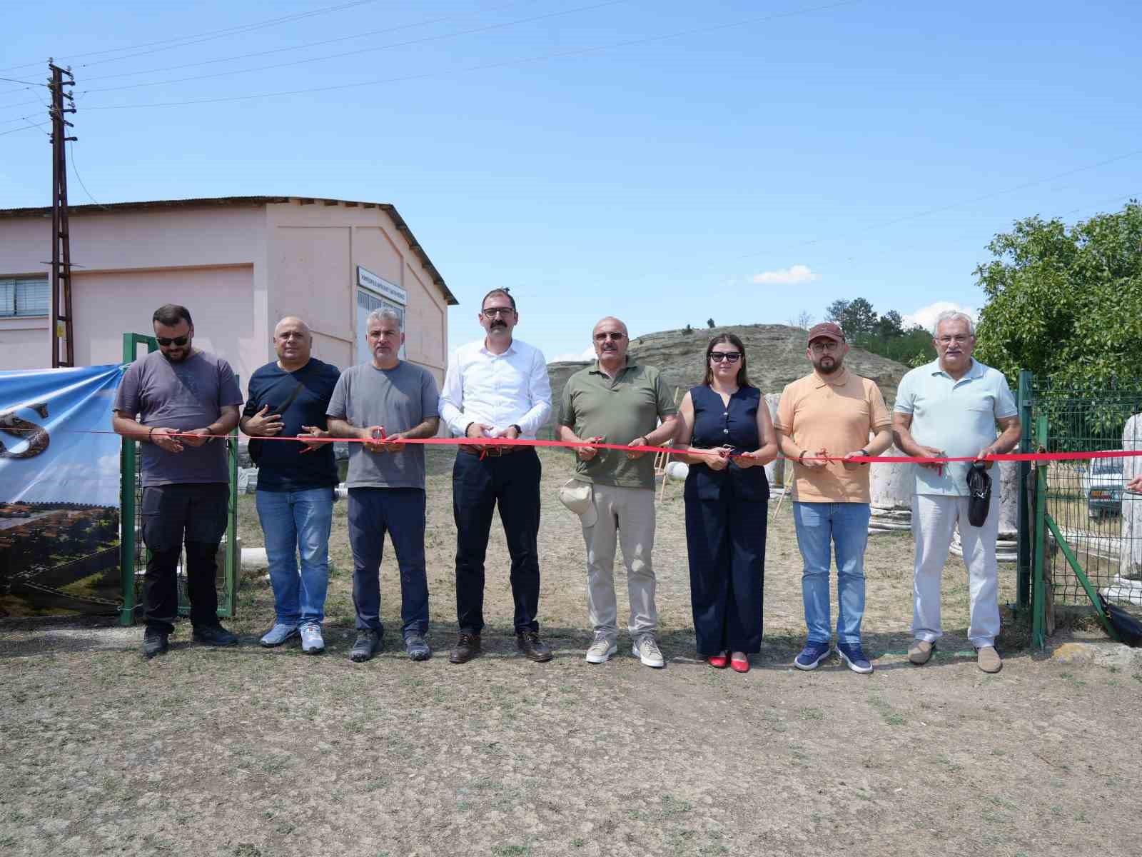 2 bin yıllık antik kentte gökyüzünü uçurtmalar süsledi